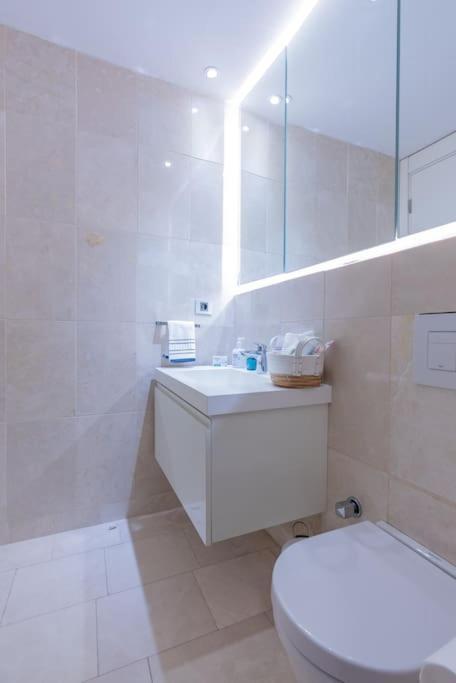 Golden Stones House Sea And Lake View 이스탄불 외부 사진