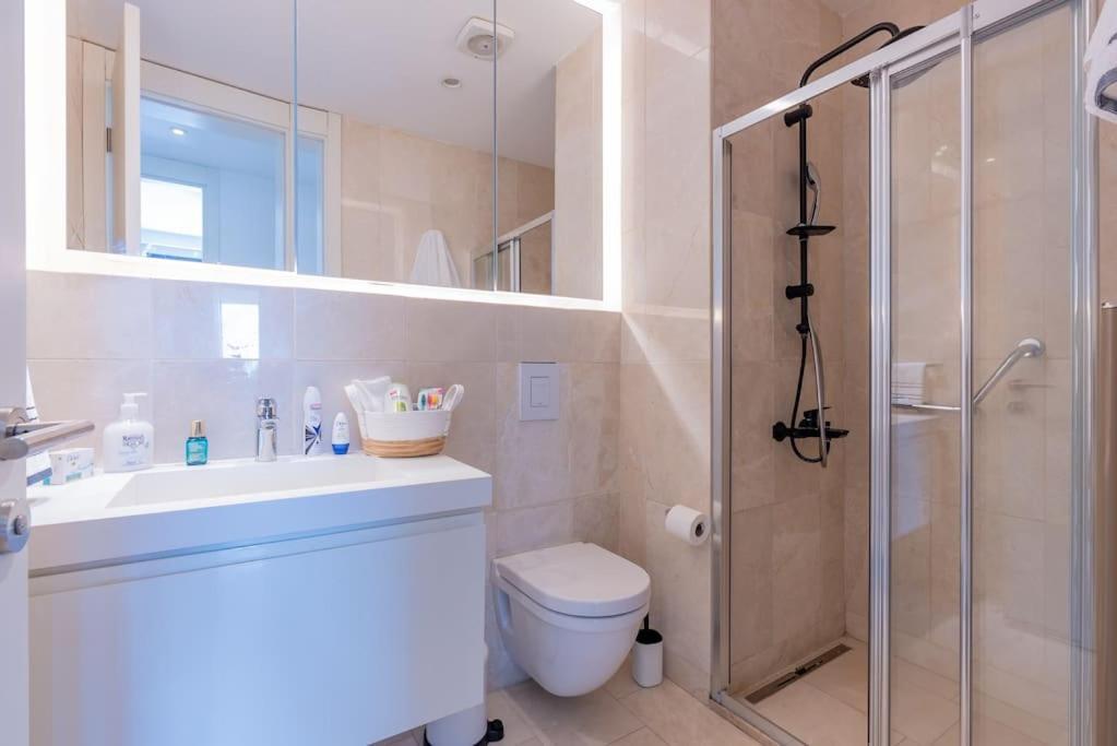Golden Stones House Sea And Lake View 이스탄불 외부 사진