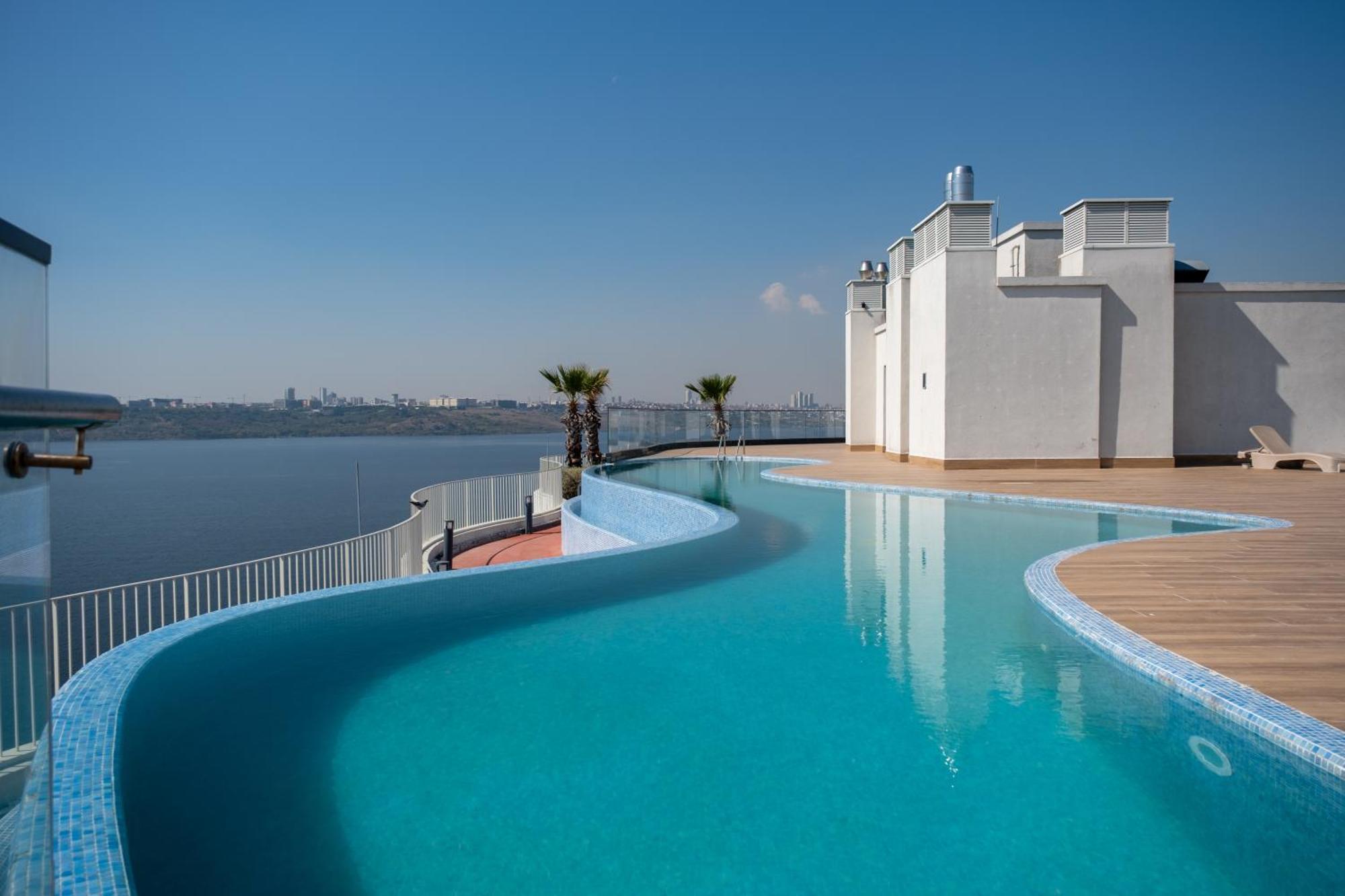 Golden Stones House Sea And Lake View 이스탄불 외부 사진
